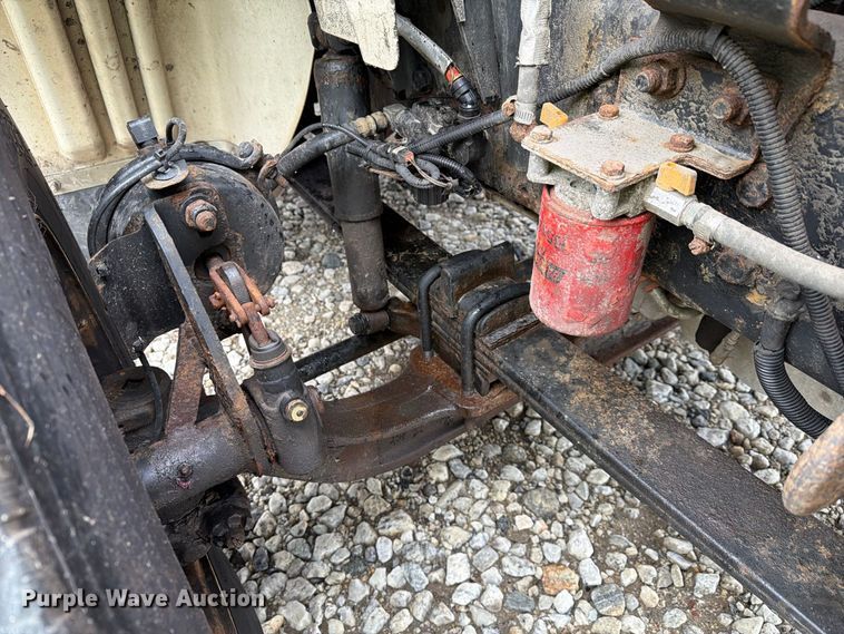 image for item YA4636 2017 International 8600 toter truck