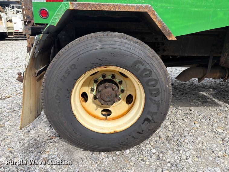 image for item YA4636 2017 International 8600 toter truck