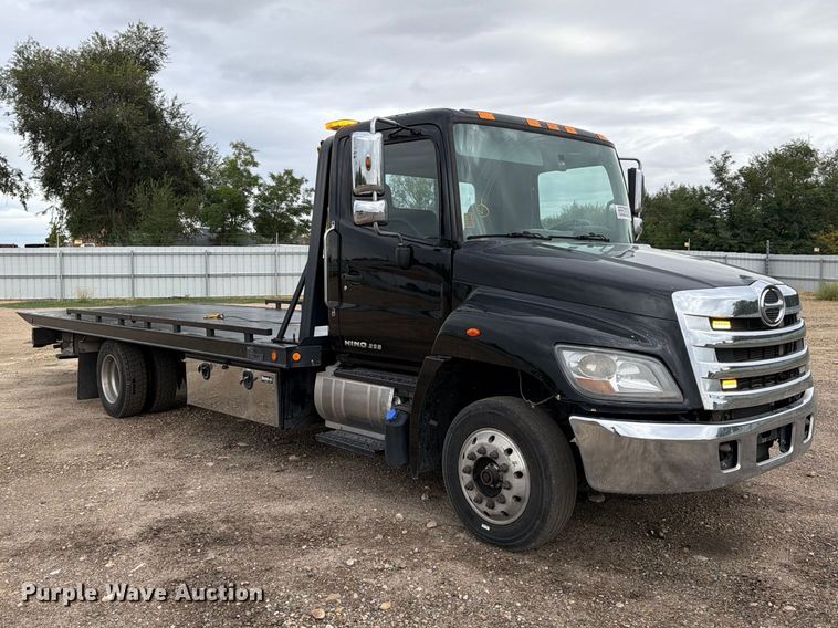 image for item YA4657 2020 Hino 258 rollback truck