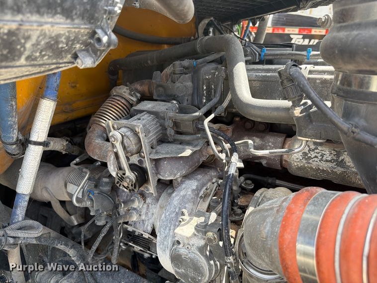 image for item YA4720 2016 Peterbilt 567 semi truck