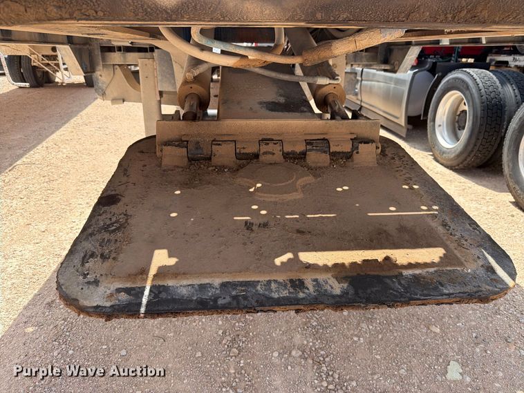 image for item YA4746 2012 Landoll Corporation drop tilt deck equipment trailer
