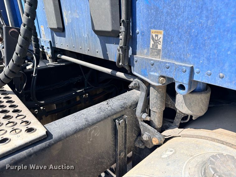 image for item YA4835 2020 Kenworth T680 semi truck