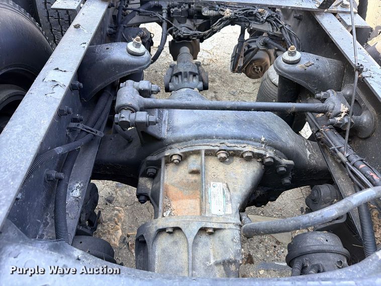 image for item YA4835 2020 Kenworth T680 semi truck