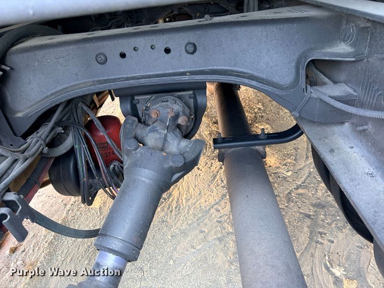 image for item YA4835 2020 Kenworth T680 semi truck