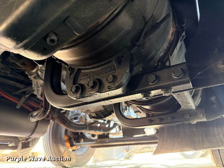 image for item YA4835 2020 Kenworth T680 semi truck