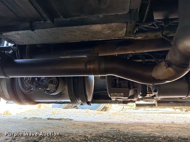 image for item YA4835 2020 Kenworth T680 semi truck