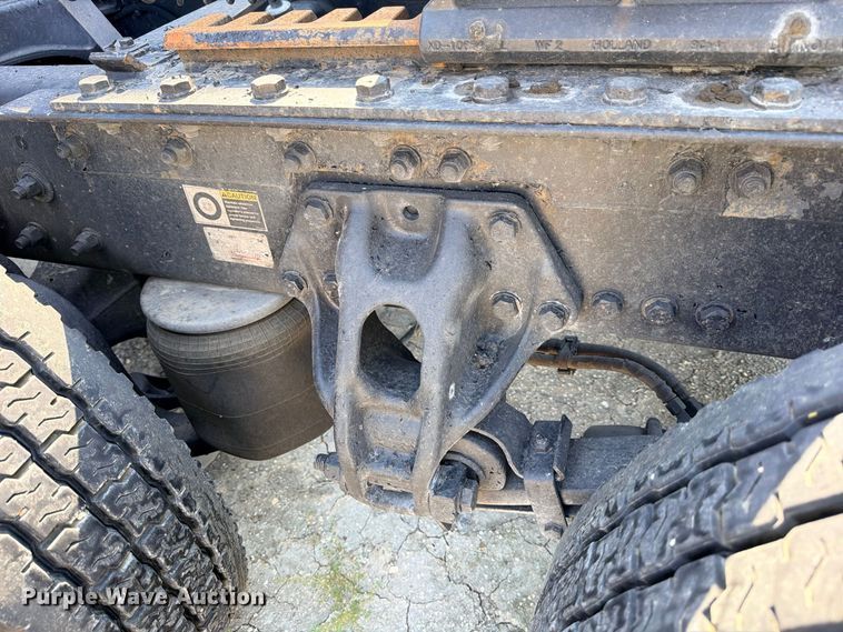 image for item YA4835 2020 Kenworth T680 semi truck