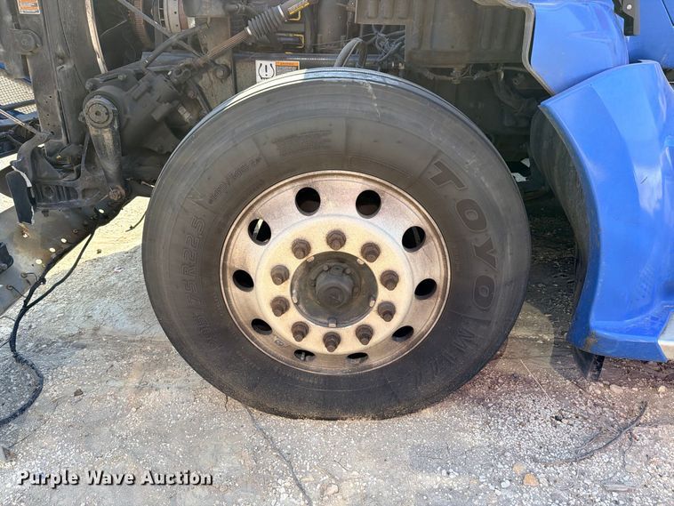 image for item YA4835 2020 Kenworth T680 semi truck