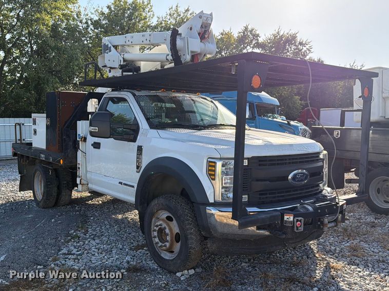 image for item YA4883 2018 Ford F550 Super Duty bucket truck