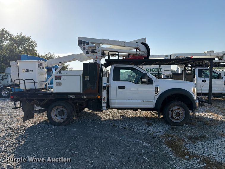 image for item YA4883 2018 Ford F550 Super Duty bucket truck