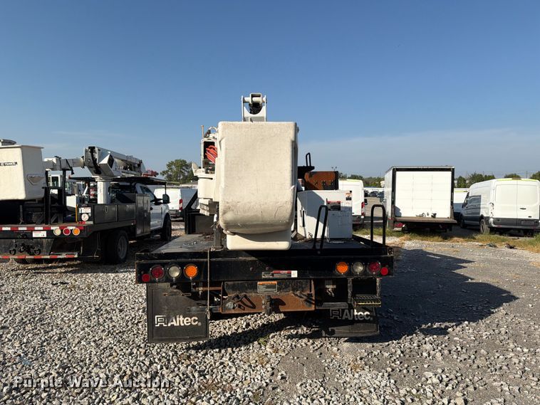 image for item YA4883 2018 Ford F550 Super Duty bucket truck
