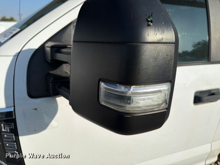 image for item YA4883 2018 Ford F550 Super Duty bucket truck