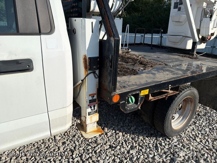 image for item YA4883 2018 Ford F550 Super Duty bucket truck