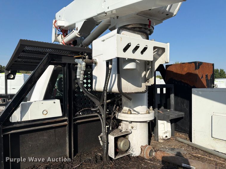 image for item YA4883 2018 Ford F550 Super Duty bucket truck