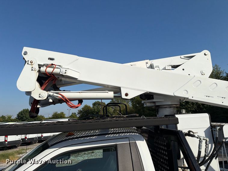 image for item YA4883 2018 Ford F550 Super Duty bucket truck