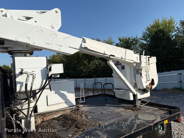 image for item YA4883 2018 Ford F550 Super Duty bucket truck