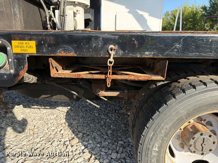 image for item YA4883 2018 Ford F550 Super Duty bucket truck