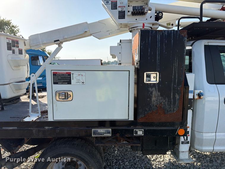 image for item YA4883 2018 Ford F550 Super Duty bucket truck