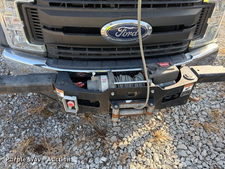 image for item YA4883 2018 Ford F550 Super Duty bucket truck