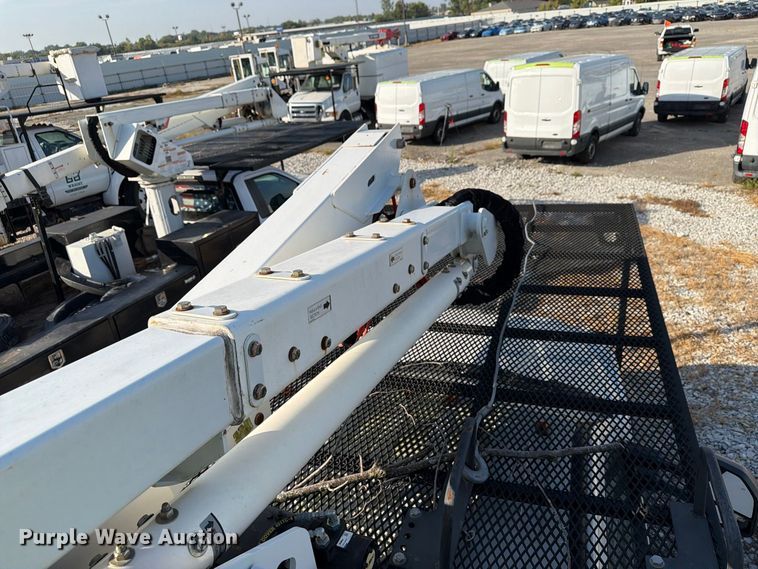 image for item YA4883 2018 Ford F550 Super Duty bucket truck