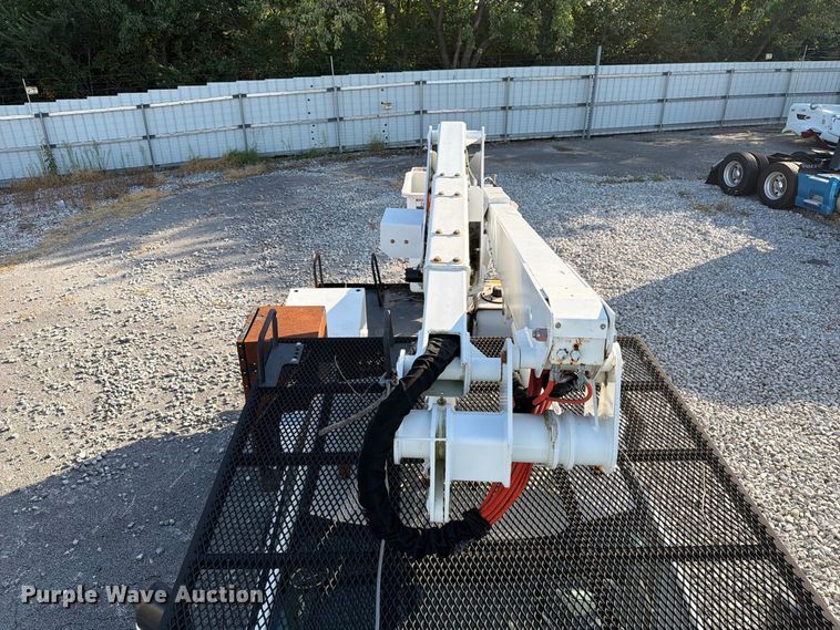 image for item YA4883 2018 Ford F550 Super Duty bucket truck