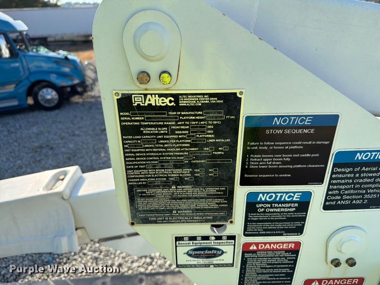 image for item YA4883 2018 Ford F550 Super Duty bucket truck