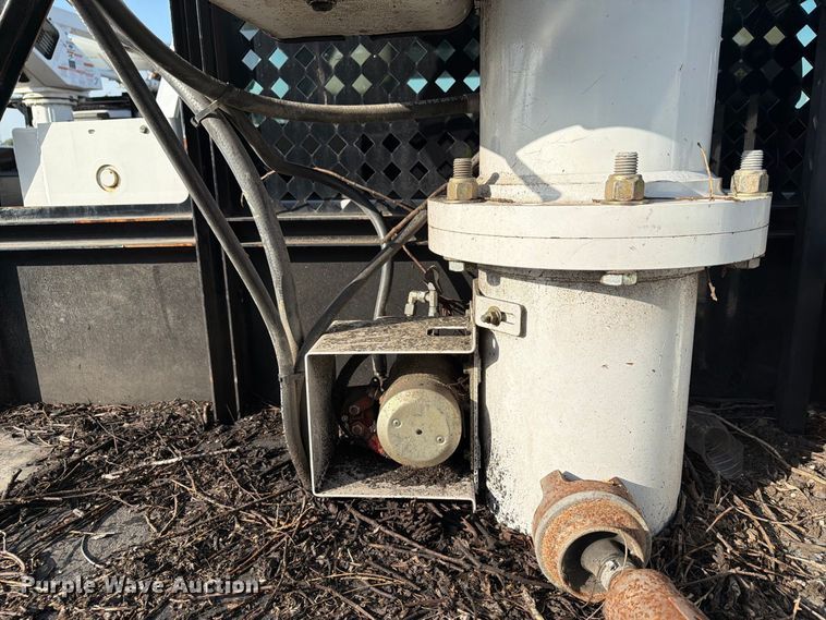 image for item YA4883 2018 Ford F550 Super Duty bucket truck