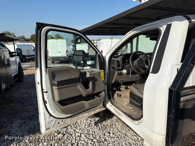 image for item YA4883 2018 Ford F550 Super Duty bucket truck