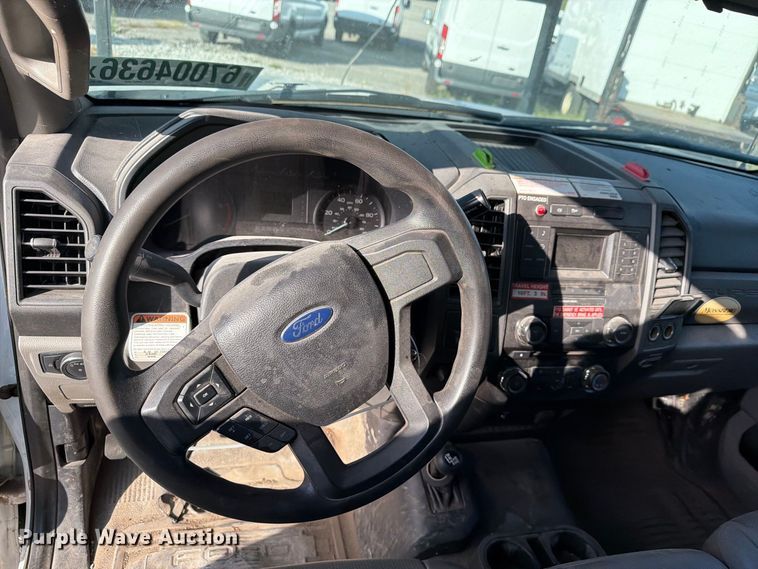 image for item YA4883 2018 Ford F550 Super Duty bucket truck
