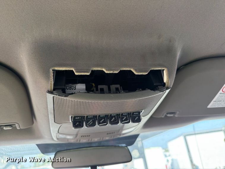image for item YA4883 2018 Ford F550 Super Duty bucket truck