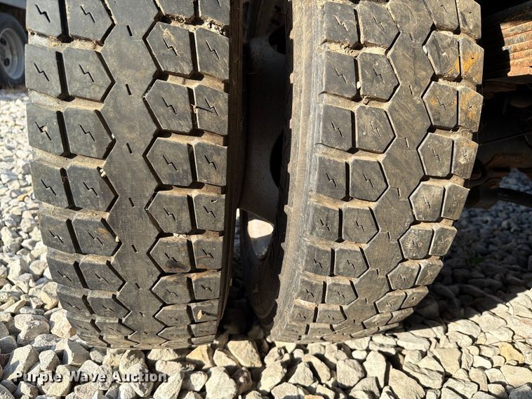 image for item YA4883 2018 Ford F550 Super Duty bucket truck