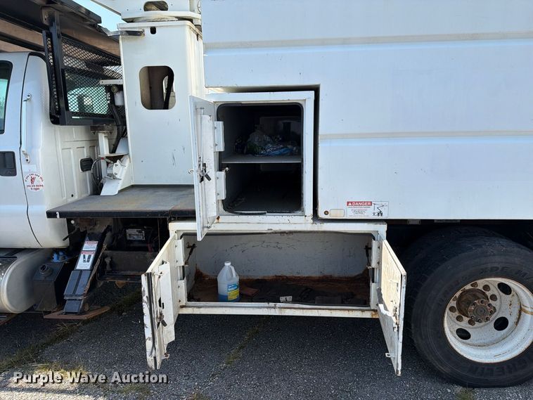 image for item YA4884 2015 Ford F750 Super Duty forestry bucket truck