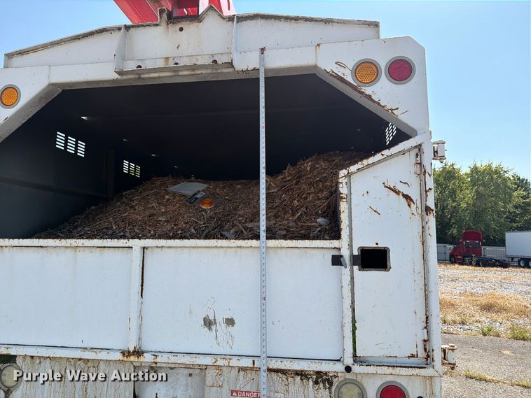 image for item YA4884 2015 Ford F750 Super Duty forestry bucket truck