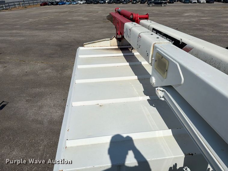 image for item YA4884 2015 Ford F750 Super Duty forestry bucket truck