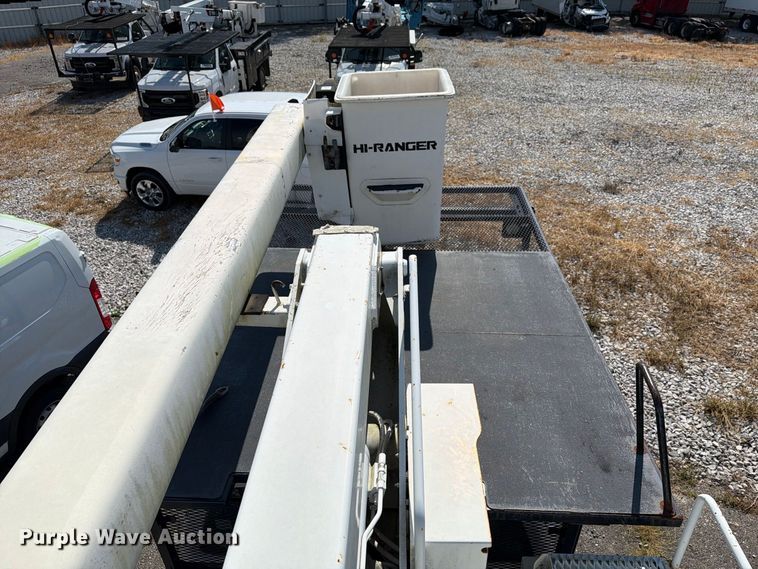 image for item YA4884 2015 Ford F750 Super Duty forestry bucket truck