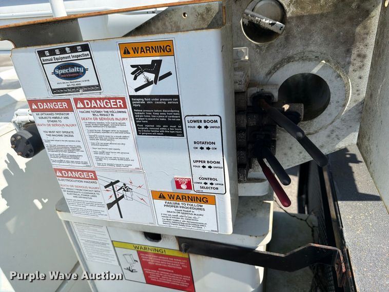 image for item YA4884 2015 Ford F750 Super Duty forestry bucket truck