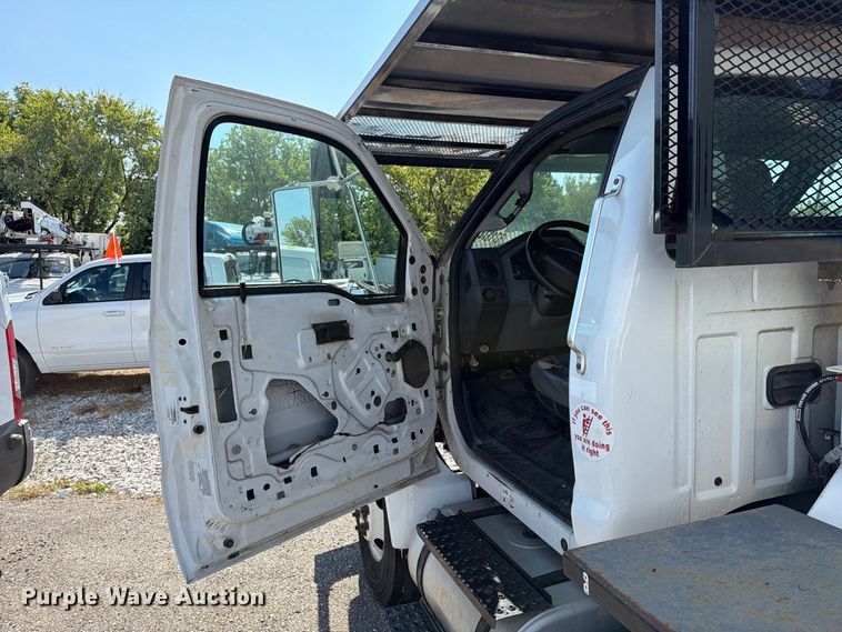 image for item YA4884 2015 Ford F750 Super Duty forestry bucket truck
