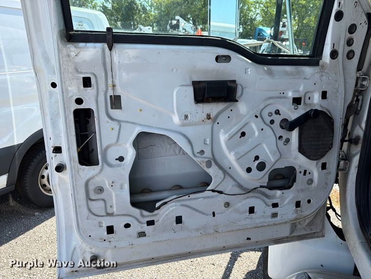 image for item YA4884 2015 Ford F750 Super Duty forestry bucket truck