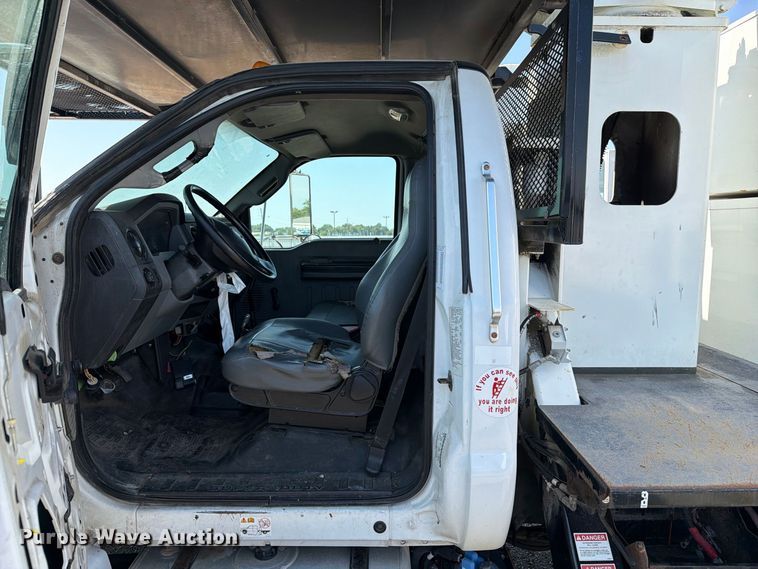 image for item YA4884 2015 Ford F750 Super Duty forestry bucket truck