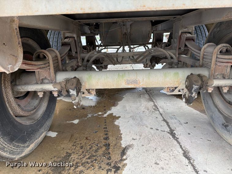 image for item YA5013 2000 Monon MA3-32-ST-53W dry van trailer