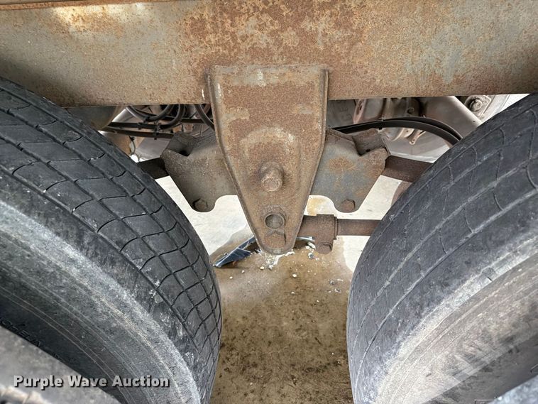 image for item YA5014 2000 Strick dry van trailer