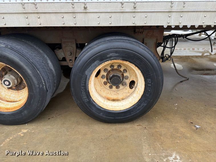 image for item YA5014 2000 Strick dry van trailer