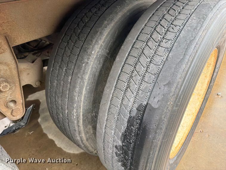 image for item YA5014 2000 Strick dry van trailer