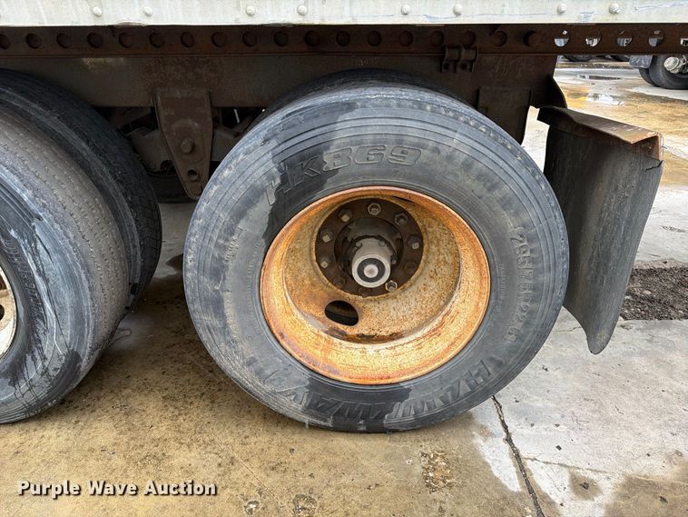 image for item YA5014 2000 Strick dry van trailer