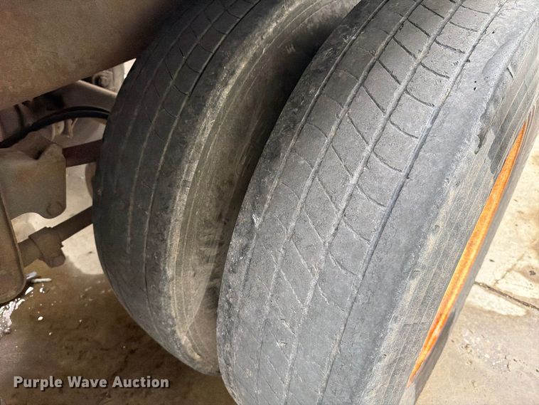 image for item YA5014 2000 Strick dry van trailer