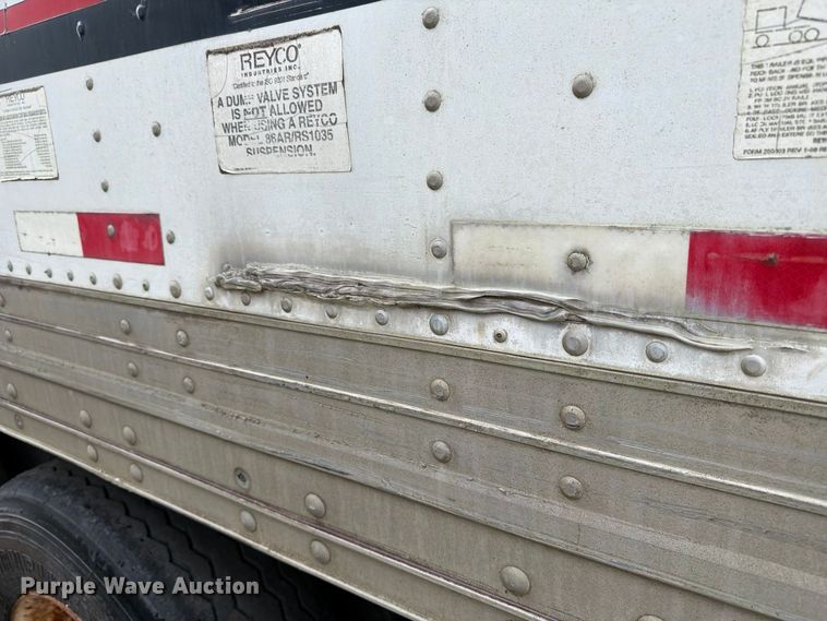 image for item YA5015 2001 Hyundai VI25301580SA dry van trailer