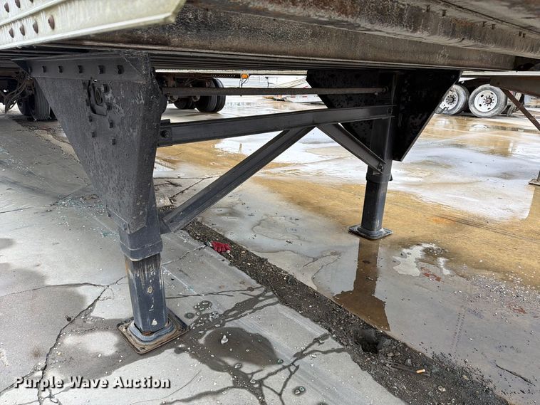 image for item YA5015 2001 Hyundai VI25301580SA dry van trailer
