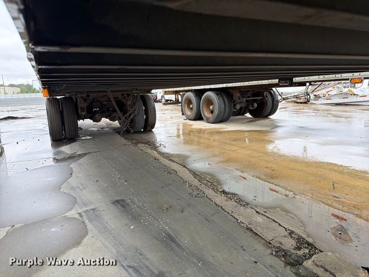 image for item YA5015 2001 Hyundai VI25301580SA dry van trailer