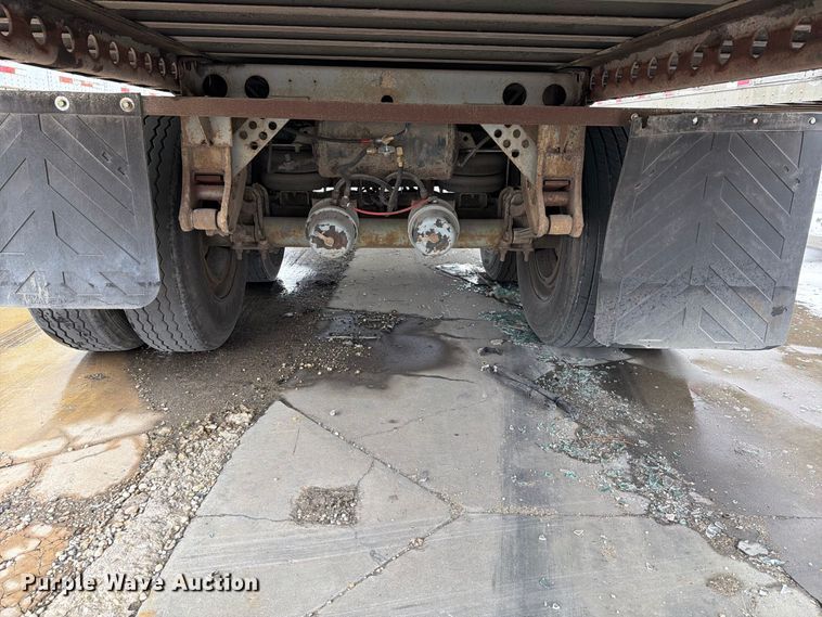 image for item YA5015 2001 Hyundai VI25301580SA dry van trailer