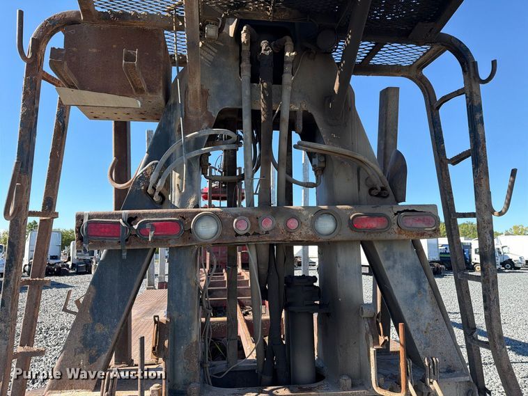 image for item YA5027 2006 Western Star 4900 crane truck